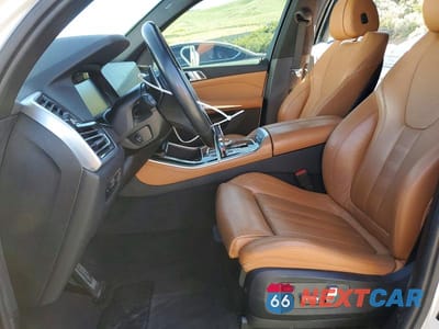 Zdjęcie 7 z 14 samochodu: 2019 BMW X5 XDRIVE40I VIN:5UXCR6C57KLL03659 - miniatura