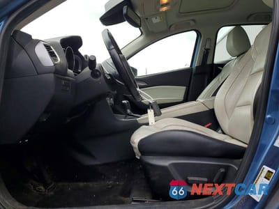 Zdjęcie 7 z 12 samochodu: 2017 MAZDA 3 GRAND TOURING VIN:3MZBN1M38HM151615 - miniatura