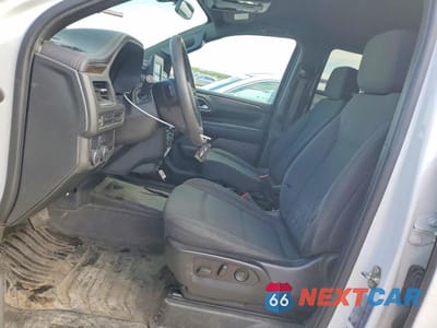 Zdjęcie 7 z 13 samochodu: 2022 CHEVROLET TAHOE C1500 VIN:1GNSCLEDXNR247372 - miniatura