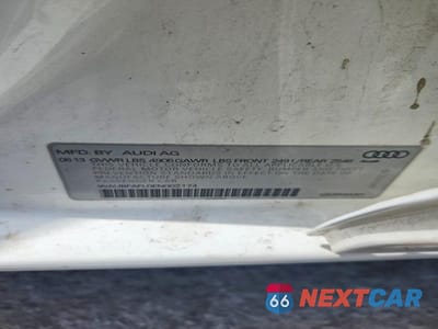 Zdjęcie 12 z 12 samochodu: 2014 AUDI A4 PREMIUM VIN:WAUBFAFL0EN002174 - miniatura