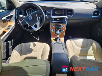 Zdjęcie 8 z 12 samochodu: 2017 VOLVO S60 PLATINUM VIN:LYV402HM0HB151200 - miniatura