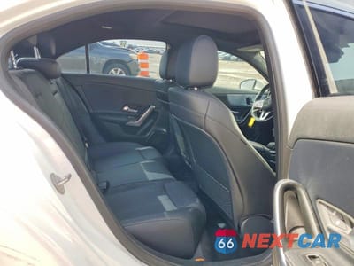 Zdjęcie 10 z 13 samochodu: 2019 MERCEDES-BENZ A 220 VIN:WDD3G4EB6KW000620 - miniatura