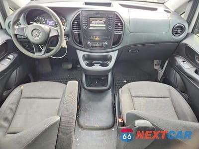 Zdjęcie 8 z 11 samochodu: 2016 MERCEDES-BENZ METRIS VIN:WD3PG2EA6G3098428 - miniatura
