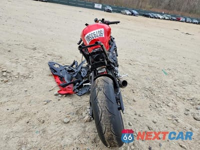 Czwarte zdjęcie samochodu z boku: 2024 BMW S 1000 RR VIN:WB10E6309R6J83504 - miniatura