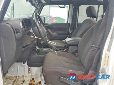Zdjęcie 7 z 13 samochodu: 2016 JEEP WRANGLER UNLIMITED SPORT VIN:1C4BJWDG5GL342021 - miniatura