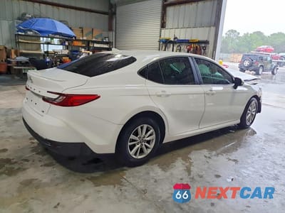 Trzecie zdjęcie samochodu z tyłu: 2025 TOYOTA CAMRY LE VIN:4T1DAACK6SU640299 - miniatura