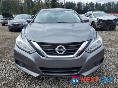 Piąte zdjęcie samochodu w środku: 2017 NISSAN ALTIMA 2.5 SV VIN:1N4AL3AP6HC203838 - miniatura