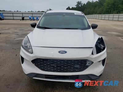 Piąte zdjęcie samochodu w środku: 2020 FORD ESCAPE S VIN:1FMCU0F61LUC42950 - miniatura