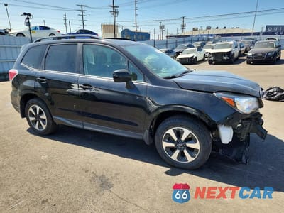 Czwarte zdjęcie samochodu z boku: 2018 SUBARU FORESTER 2.5I PREMIUM VIN:JF2SJAECXJH471737 - miniatura