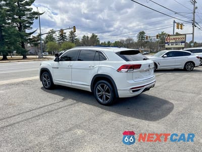Trzecie zdjęcie samochodu z tyłu: 2022 VOLKSWAGEN ATLAS CROSS SPORT SEL R-LINE VIN:1V2SE2CA4NC202905 - miniatura