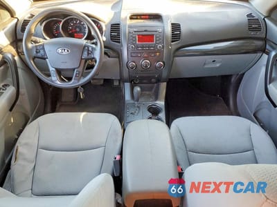 Zdjęcie 8 z 13 samochodu: 2012 KIA SORENTO LX VIN:5XYKTDA67CG308680 - miniatura