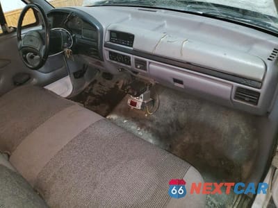 Zdjęcie 8 z 11 samochodu: 1997 FORD F350 VIN:1FDKF37G2VEB09481 - miniatura