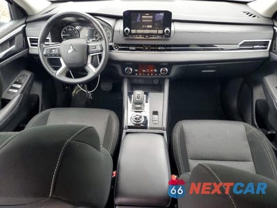 Zdjęcie 8 z 13 samochodu: 2024 MITSUBISHI OUTLANDER ES VIN:JA4J4UA8XRZ075134 - miniatura