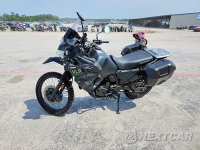 Trzecie zdjęcie samochodu z tyłu: 2022 KAWASAKI KL650 L VIN:ML5KLEL16NDA10451 - miniatura