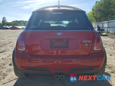 Zdjęcie 6 z 13 samochodu: 2005 MINI COOPER S VIN:WMWRE33415TD91531 - miniatura