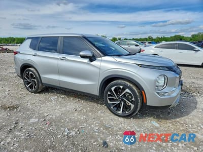Czwarte zdjęcie samochodu z boku: 2024 MITSUBISHI OUTLANDER SE VIN:JA4J3VA86RZ014243 - miniatura