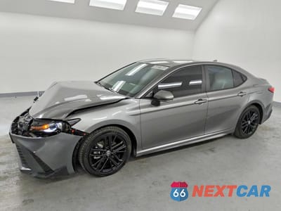 2025 TOYOTA CAMRY SE 4T1DAACK1SU537713 - główne zdjęcie licytacji z USA - miniatura