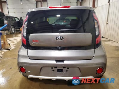 Zdjęcie 6 z 11 samochodu: 2017 KIA SOUL + VIN:KNDJP3A56H7496162 - miniatura