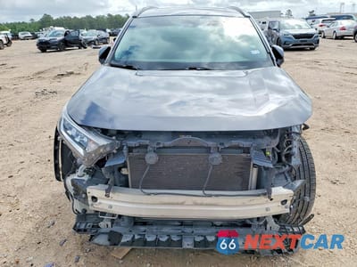 Piąte zdjęcie samochodu w środku: 2021 TOYOTA RAV4 XLE PREMIUM VIN:2T3C1RFV9MC170880 - miniatura