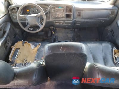 Zdjęcie 8 z 12 samochodu: 2002 CHEVROLET SILVERADO K2500 HEAVY DUTY VIN:1GCHK23U12F219394 - miniatura