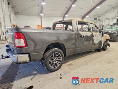 Trzecie zdjęcie samochodu z tyłu: 2024 RAM 1500 BIG HORN VIN:1C6SRFMT5RN178662 - miniatura