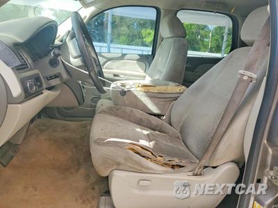 Zdjęcie 7 z 13 samochodu: 2007 CHEVROLET TAHOE C1500 VIN:1GNFC13047J122701 - miniatura