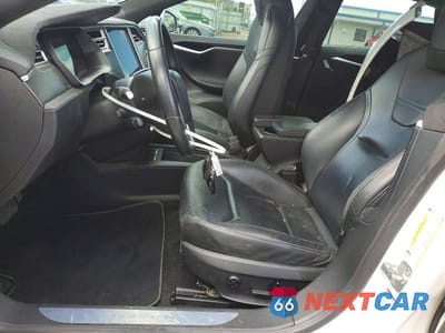 Zdjęcie 7 z 13 samochodu: 2016 TESLA MODEL S VIN:5YJSA1E23GF169379 - miniatura