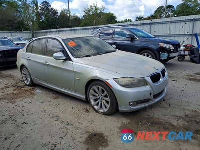 Czwarte zdjęcie samochodu z boku: 2011 BMW 328 I VIN:WBAPH7C56BE682425 - miniatura