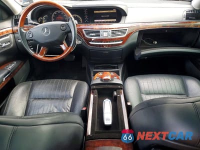 Zdjęcie 8 z 12 samochodu: 2008 MERCEDES-BENZ S 600 VIN:WDDNG76X88A173842 - miniatura