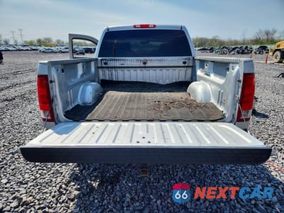 Zdjęcie 6 z 12 samochodu: 2011 GMC SIERRA K1500 SLE VIN:3GTP2VE39BG361525 - miniatura