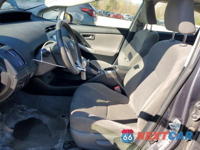Zdjęcie 7 z 13 samochodu: 2012 TOYOTA PRIUS TWO VIN:JTDKN3DU6C5406851 - miniatura
