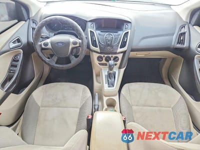 Zdjęcie 8 z 12 samochodu: 2012 FORD FOCUS SE VIN:1FAHP3F23CL255047 - miniatura