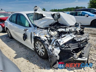 Czwarte zdjęcie samochodu z boku: 2023 TOYOTA CAMRY HYBRID LE VIN:4T1C31AK0PU614541 - miniatura