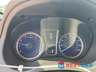 Zdjęcie 9 z 12 samochodu: 2013 HYUNDAI AZERA BASE VIN:KMHFH4JG6DA205999 - miniatura
