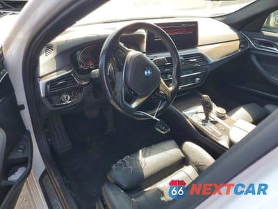 Zdjęcie 8 z 12 samochodu: 2021 BMW 530 XI VIN:WBA13BJ04MCF15352 - miniatura