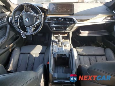 Zdjęcie 8 z 12 samochodu: 2022 BMW 530 XI VIN:WBA13BJ01NCJ00598 - miniatura