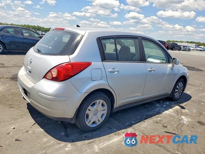 Trzecie zdjęcie samochodu z tyłu: 2010 NISSAN VERSA 1.8 S VIN:3N1BC1CP4AL467699 - miniatura
