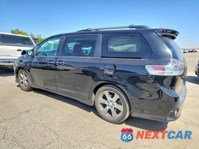 Drugie zdjęcie samochodu z przodu: 2017 TOYOTA SIENNA SE VIN:5TDXZ3DCXHS801392 - miniatura