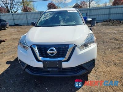 Piąte zdjęcie samochodu w środku: 2020 NISSAN KICKS S VIN:3N1CP5BV5LL478181 - miniatura