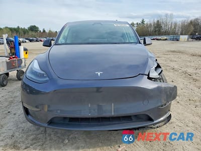Piąte zdjęcie samochodu w środku: 2023 TESLA MODEL Y VIN:7SAYGDEE7PA207894 - miniatura