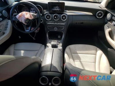 Zdjęcie 8 z 12 samochodu: 2015 MERCEDES-BENZ C 300 4MATIC VIN:55SWF4KB8FU035067 - miniatura