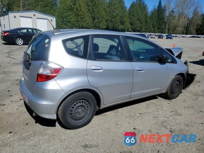 Trzecie zdjęcie samochodu z tyłu: 2011 HONDA FIT VIN:JHMGE8H37BS004176 - miniatura