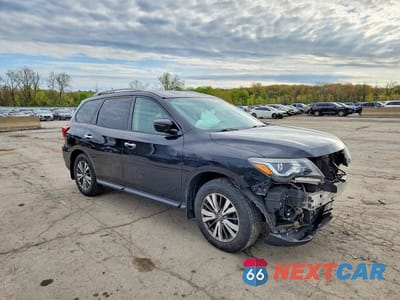 2017 NISSAN PATHFINDER S 5N1DR2MM4HC639603 - główne zdjęcie licytacji z USA - miniatura