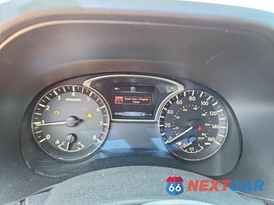 Zdjęcie 9 z 12 samochodu: 2016 NISSAN PATHFINDER S VIN:5N1AR2MN3GC612080 - miniatura