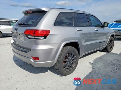 Trzecie zdjęcie samochodu z tyłu: 2018 JEEP GRAND CHEROKEE LAREDO VIN:1C4RJFAG2JC294780 - miniatura