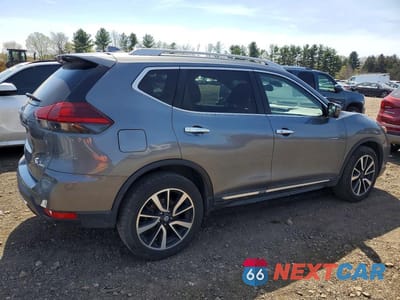 Trzecie zdjęcie samochodu z tyłu: 2019 NISSAN ROGUE SL VIN:5N1AT2MV9KC781496 - miniatura
