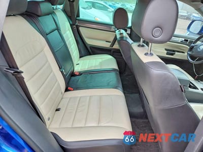 Zdjęcie 11 z 13 samochodu: 2010 VOLKSWAGEN TOUAREG V6 VIN:WVGBF7A96AD003276 - miniatura