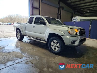 Czwarte zdjęcie samochodu z boku: 2012 TOYOTA TACOMA V6 VIN:5TFUU4EN7CX048625 - miniatura