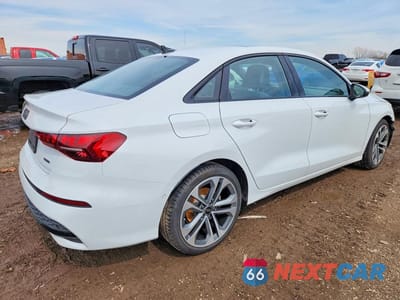 Trzecie zdjęcie samochodu z tyłu: 2026 AUDI A3 PREMIUM VIN:WAUGUDGY6TA023591 - miniatura
