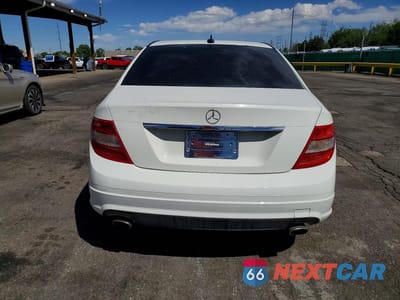 Zdjęcie 6 z 12 samochodu: 2009 MERCEDES-BENZ C 300 VIN:WDDGF54X79R070899 - miniatura